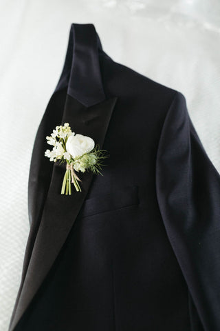 The Boutonniere (pick-up only)