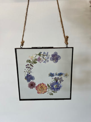 The Pressed Wildflower Frame