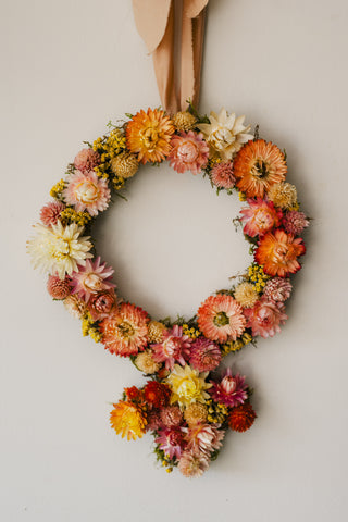 The Dried Floral Female Sign ♀