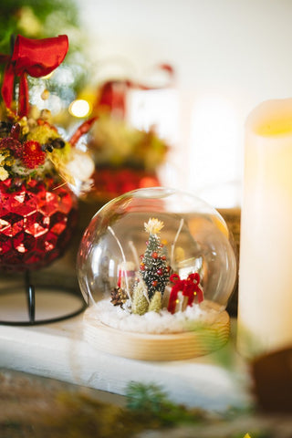 Dried Floral Snow Globe Workshop - Dec 4th, Huntington