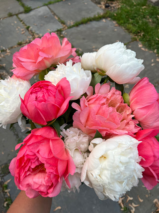 Peony Centerpieces & Mini Medium Readings - June 4th