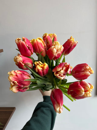 Tulip Lovers Spotlight; An Ikebana-Inspired Tulip Centerpiece Workshop; March 22