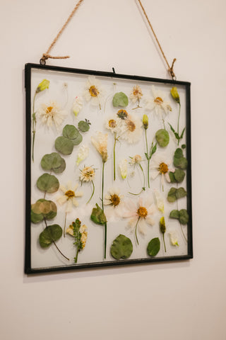 The Pressed Wildflower Frame