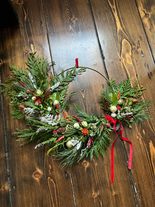 The Decorated Fresh Hoop Wreath